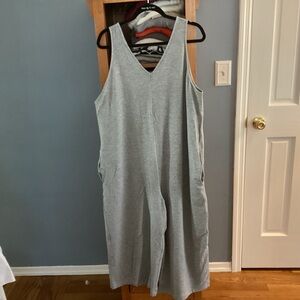 Old Navy Heather Gray V-Neck jumpsuit NWOT